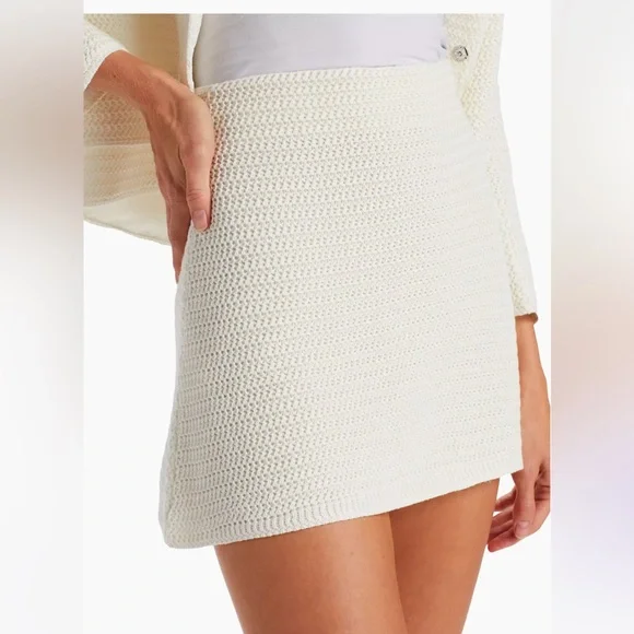MACH & MACH Textured Mini Skirt